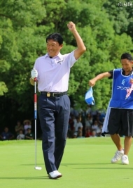 最終日も着実にスコアを伸ばした羽川豊が大会連覇を達成した(撮影:ALBA)