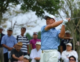 バックナインに崩れた高見和宏は2打及ばず2位タイ(撮影:ALBA)
