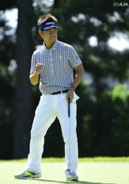藤田寛之が若手に“喝”(撮影:上山敬太)