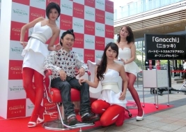 ニョッキガールズに頭を洗ってもらってニョッキした?浜野さん(撮影:ALBA)