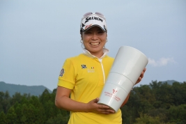ステップアップツアー初優勝を挙げた槇谷(写真提供:LPGA)