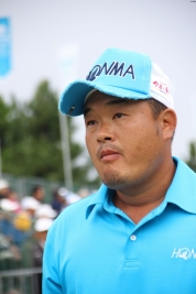 1打差2位に浮上も出るのは愚痴の小田孔明(撮影:ALBA)