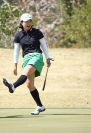 永峰咲希、プロアマ戦では笑顔を絶やさず、盛り上げた(撮影:ALBA)
