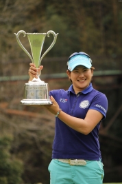 成田美寿々、怒涛のバーディラッシュで今季初優勝!(撮影:ALBA)