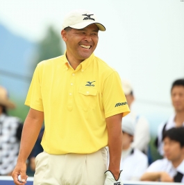 手嶋多一がホストプロの責務を果たし首位に!(撮影:米山聡明)