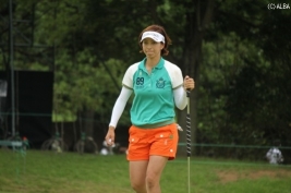 佐藤靖子、猛チャージで単独首位に浮上!(撮影:ALBA)