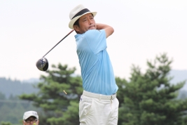「手応えなし」と語りつつも首位発進を見せた横田真一(写真提供:大会事務局)