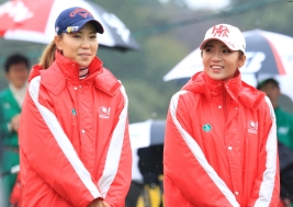 LPGAチームキャプテンの上田桃子とイ・ボミ(撮影:ALBA)