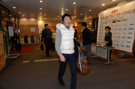 初日に猛チャージを見せた山下和弘 笑顔で会場入り(撮影:高木昭彦)