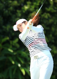 丸山茂樹に弟子入りした渡邉彩香、2013年以来となる日本人賞金女王になれるか?!(撮影:岩本芳弘)