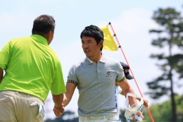 矢野、3位と優勝を狙える位置で大会を折り返した(撮影:ALBA)