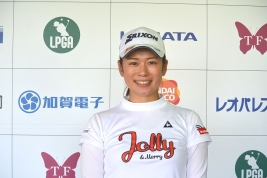単独首位で最終日を迎える小橋(写真提供:日本女子プロゴルフ協会)