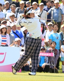2日連続で首位を守った酒井美紀(撮影:ALBA)
