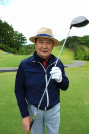 新シャフトを使用した里見浩太朗さんも手ごたえ<大会事務局提供>
