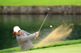 宮里美香、初日はスコアを伸ばせず3オーバー49位タイ発進(撮影:岩本芳弘)