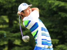 “65”を叩きだし一躍トップに立った谷原秀人(撮影:ALBA)