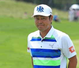 谷原秀人、“65”を叩きだしトップに立つもグリーン上にはまだ不安が(撮影:米山聡明)