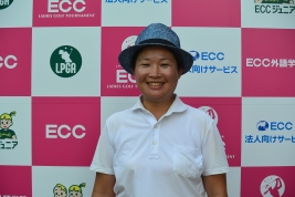 ステップアップツアー初優勝に王手をかけた足立(写真提供:日本女子プロゴルフ協会)