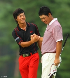 2010年には高校の先輩薗田峻輔とプレーオフの末連覇を達成した(撮影:福田文平)