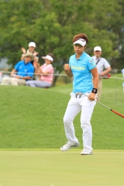 穴井、悲願の初優勝をホステス大会で挙げた!(撮影:秋田義和)