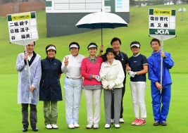 二瓶綾子ら歴代のチャンピオン達がラウンドを楽しんだ(撮影:上山敬太)