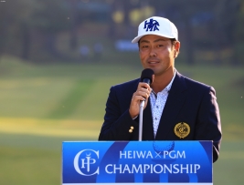 谷原、2年連続の優勝スピーチ!(撮影:標英俊)