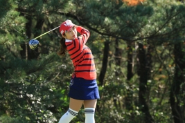 女王イ・ボミは2オーバーと振るわず、首位との6打差を追い2日目へ(撮影:秋田義和)