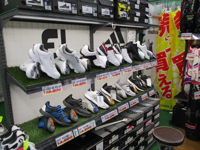 お買い得シューズのご案内！！