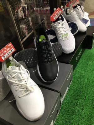 お買い得シューズございます