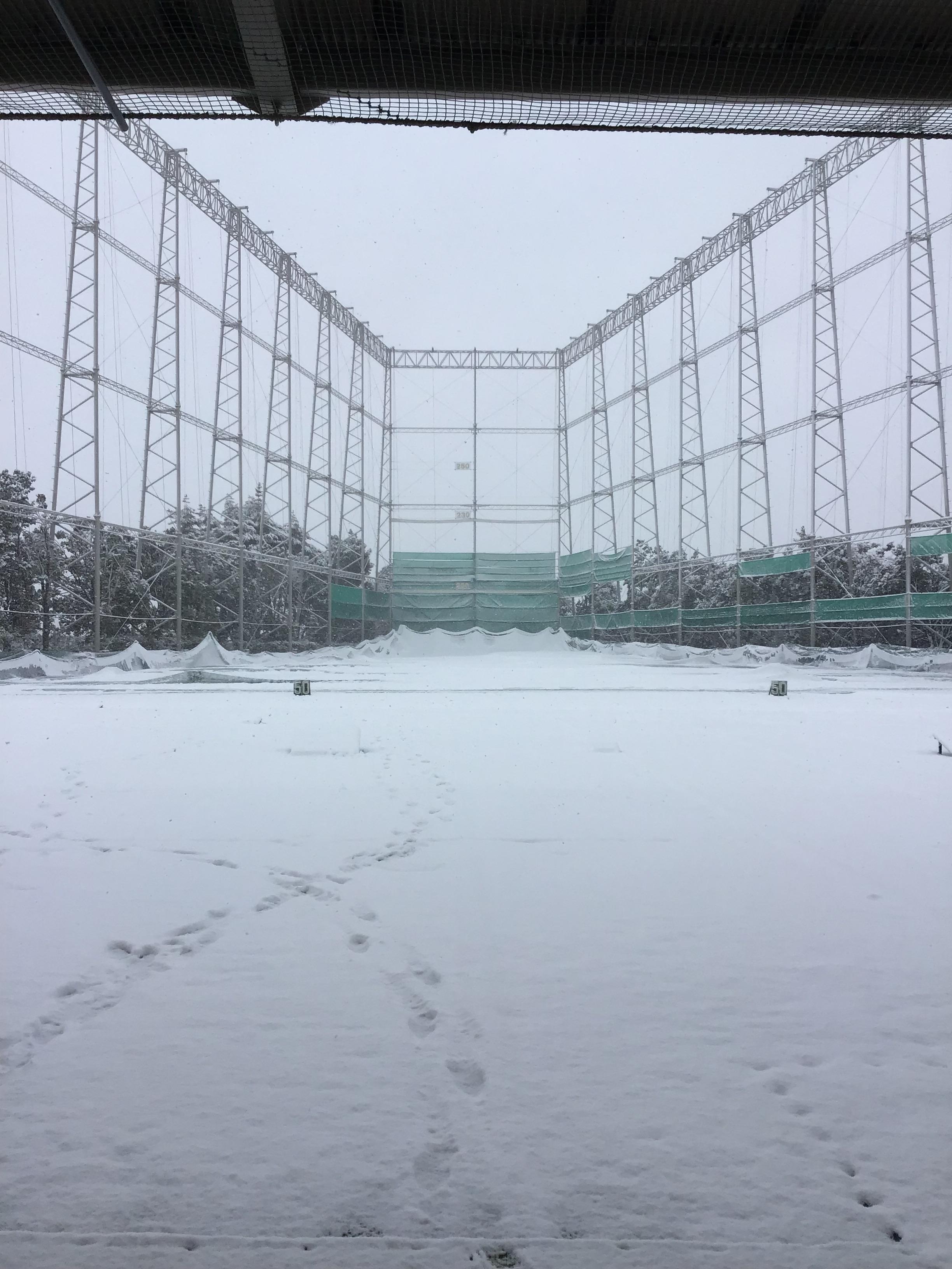 白銀のゴルフ練習場！