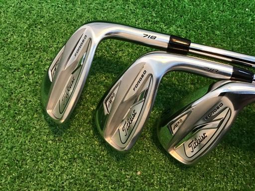 ＡＰ２　７１８アイアン美品♪