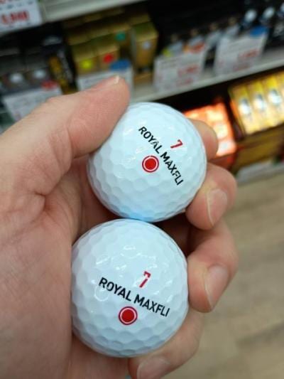 ウレタンカバーでソフトなボールをお探しなら「MAXFLI」