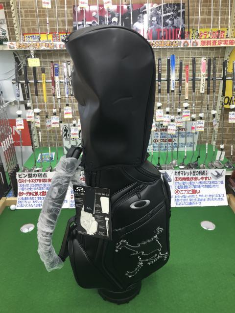 ★メチャクチャカッコイイ！！ハイセンスなキャディバッグが入荷しました★
