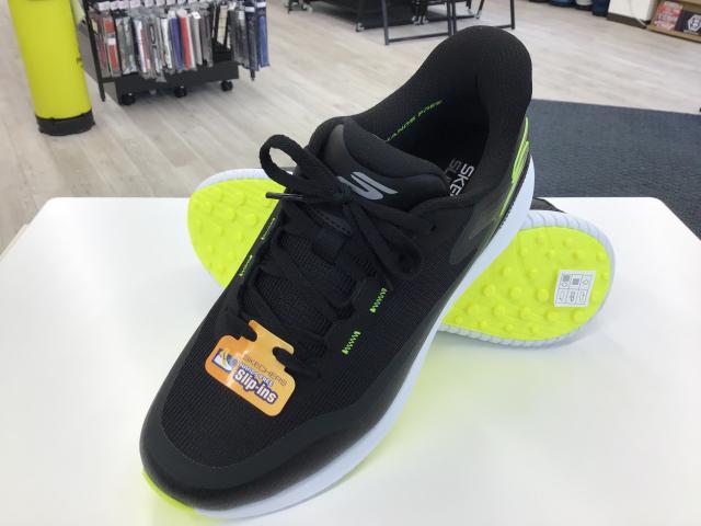 ゴルフシューズ