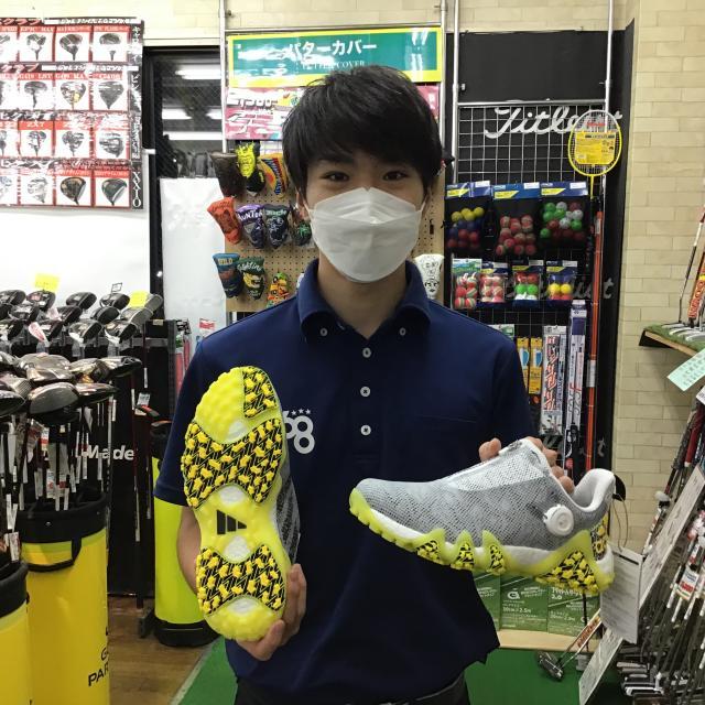 ＊＊プロゴルファーがこぞって着用！最新シューズ入荷！！＊＊