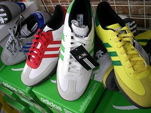 DSCI0003adidassyuuzu.JPG