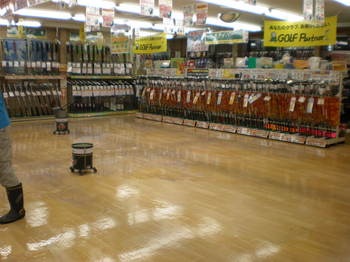 店内清掃中.JPG