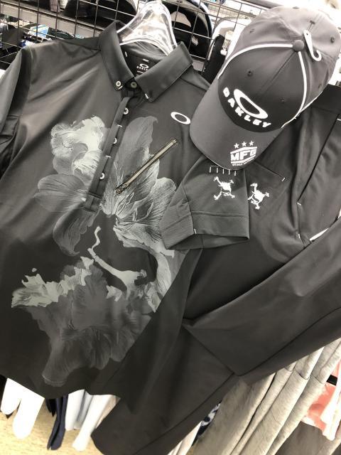 オークリーも入荷しました！