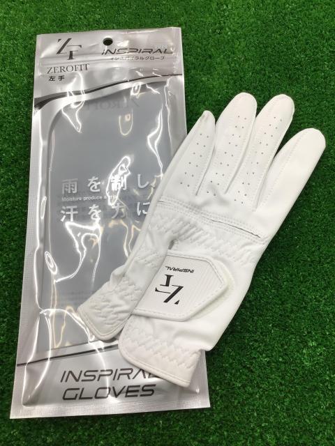 イオンスポーツの新グローブあります！