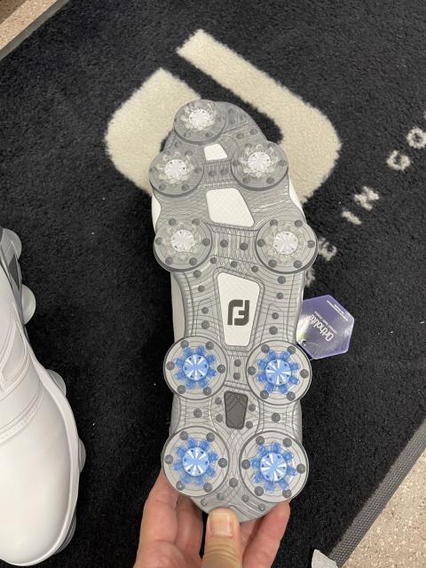 TOUR  ALPHA