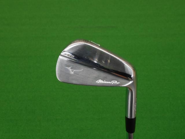 Mizuno Pro 118