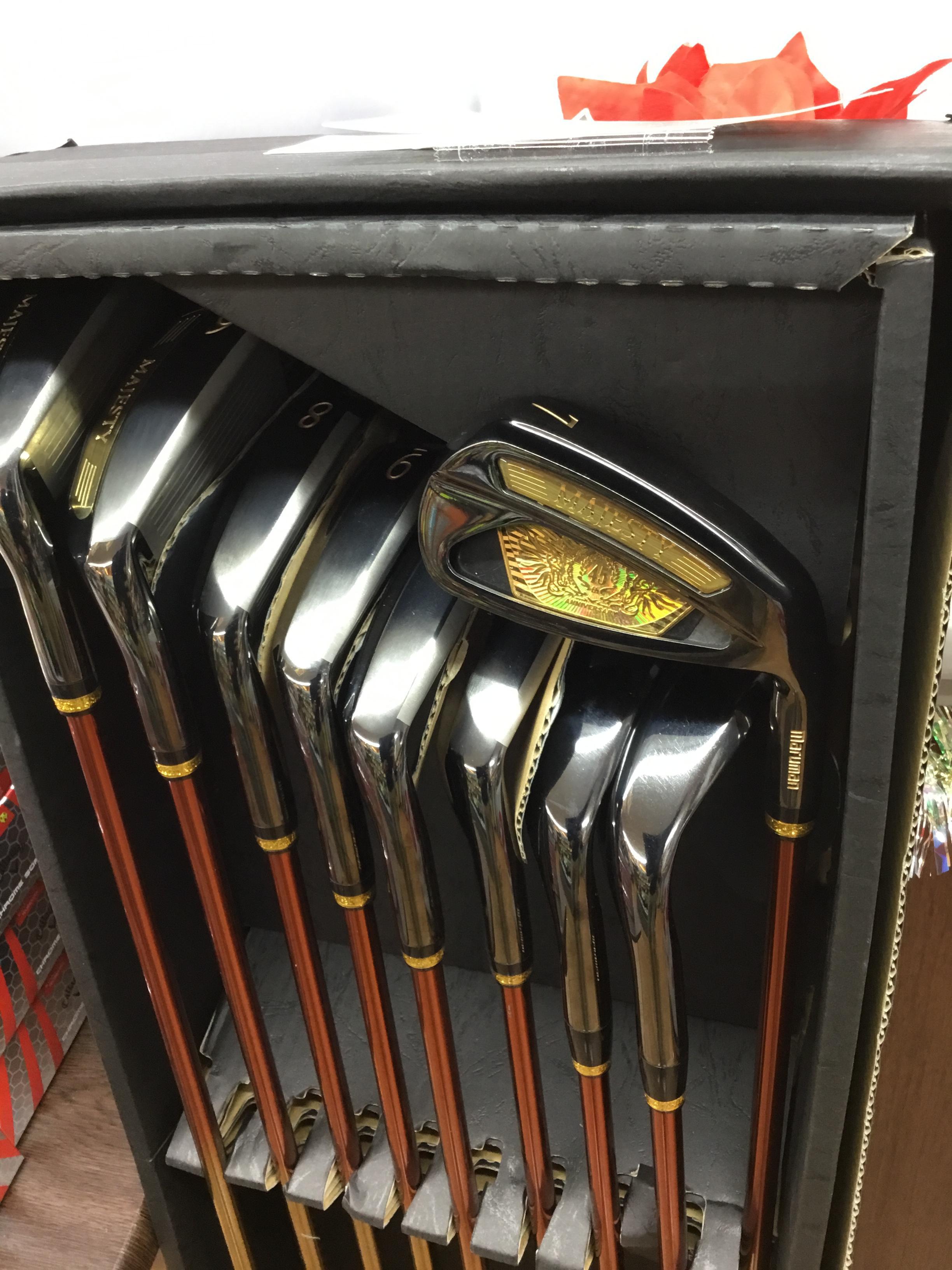 完成品 【新品•定価121,】ベルスタッフ ウール ダウンブルゾン