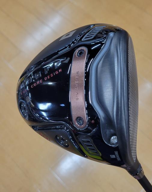 3月6日(金)新発売！！パワートレンチ×ビードレスカップフェースの進化！AKA史上最大の反発性能を実現！構えやすく、しっかりと捕まる重心設計！ONOFF(2026) AKAドライバー試打クラブ入荷！