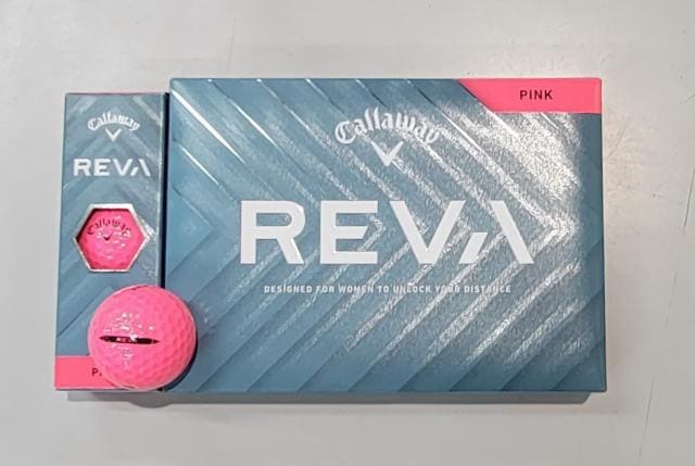 女性の飛距離を最大化！キャロウェイ「ＲＥＶＡ」ボールをレビュー