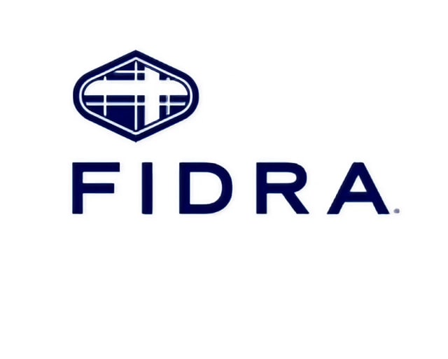 【クラシカルなルックス 】【 シンプルでありながら主張を怠らないデザイン】FIDRA 2023 オータムウェア入荷しています!!