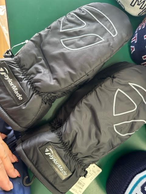 テーラーメイドニット帽入荷！！