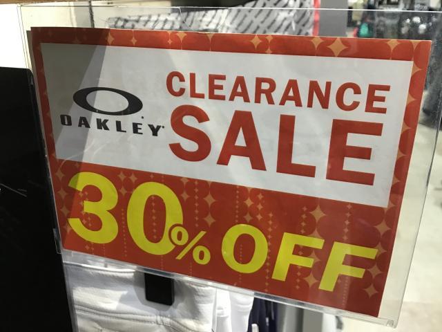 オークリーのクリアランス始まってます★