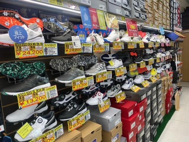 shoes230307.jpg
