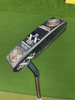 【入荷情報】新品　スコッティ―キャメロン　ホリデイコレクション　2023　HXXIII ニューポート 1.5 LTD　34インチ　Newport　HOLIDAY　COLLECTION