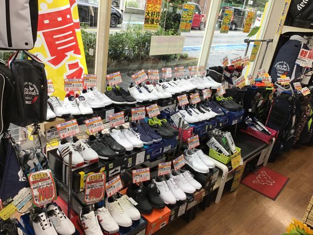 ゴルフシューズ25センチ、28センチ必須!